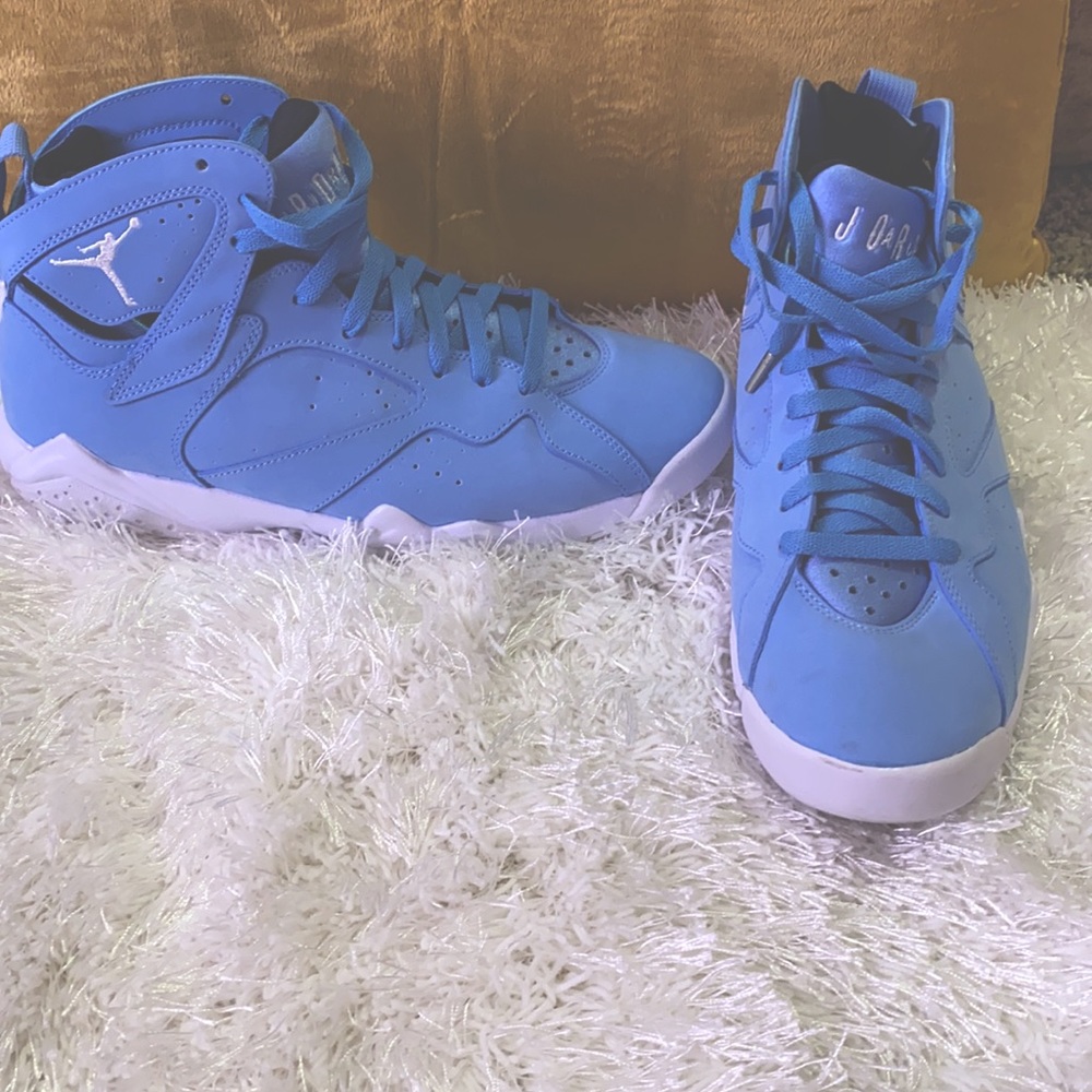 Air Jordan 7 Retro (Carolina Blue)